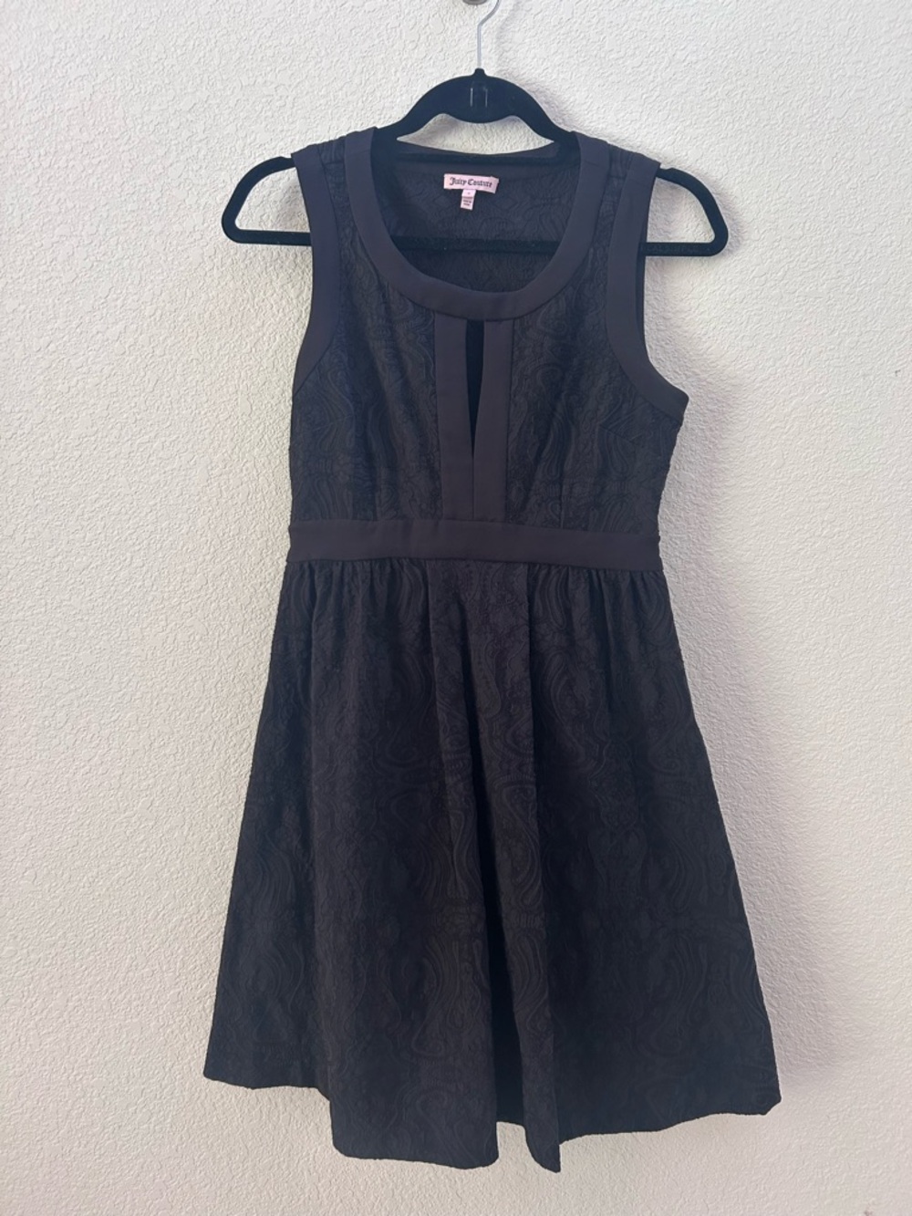 Juicy Couture Black Paisley Fit and Flare Sleeveless Dress Size 4